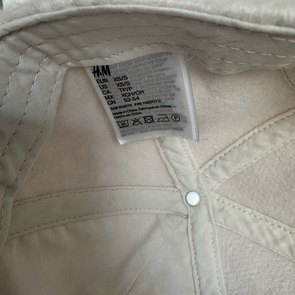 Baseball cap, cream color, XS/S fit, never worn - Picture 4 of 4